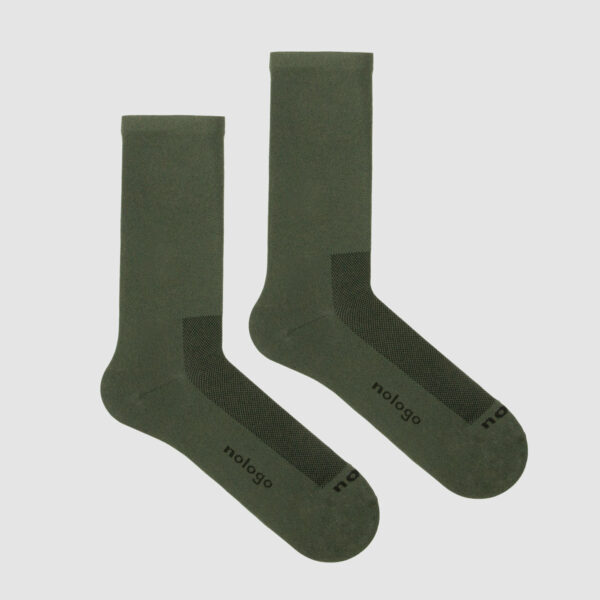 nologo khaki green cycling socks: a staple in every cyclist's wardrobe, combining comfort with style.
