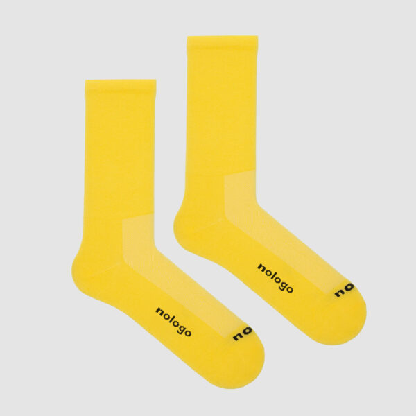 Yellow cycling socks by nologo: trusted by cyclists worldwide for their quality and performance.